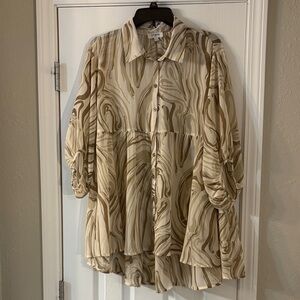 Umgee Cream and Tan Patterned Blouse